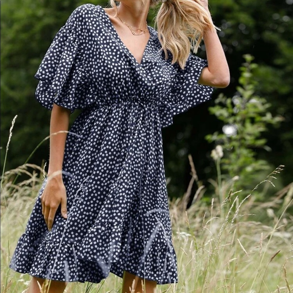 SHEIN Ditsy Floral Surplice Front Minidress Baby Doll Size L